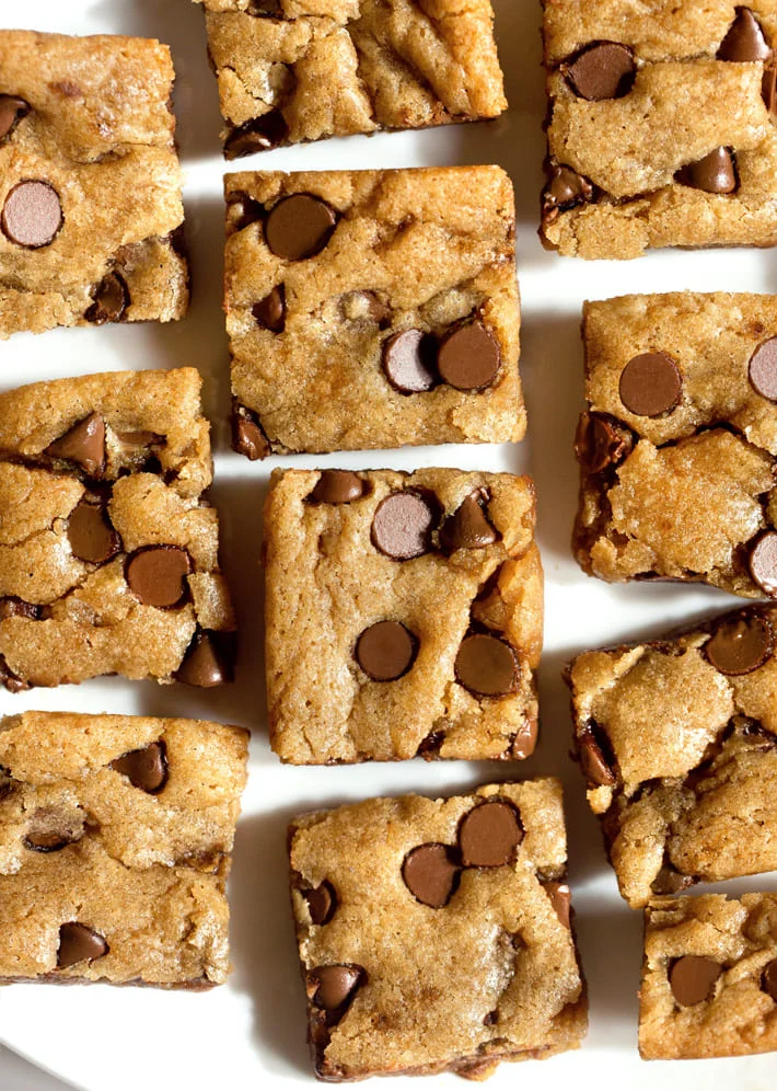 Delicious Vegan Blondies: A Chewy, Gooey Delight for Everyone