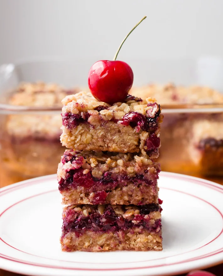 Delicious Homemade Cherry Crumble Bars: A Wholesome Summer Dessert